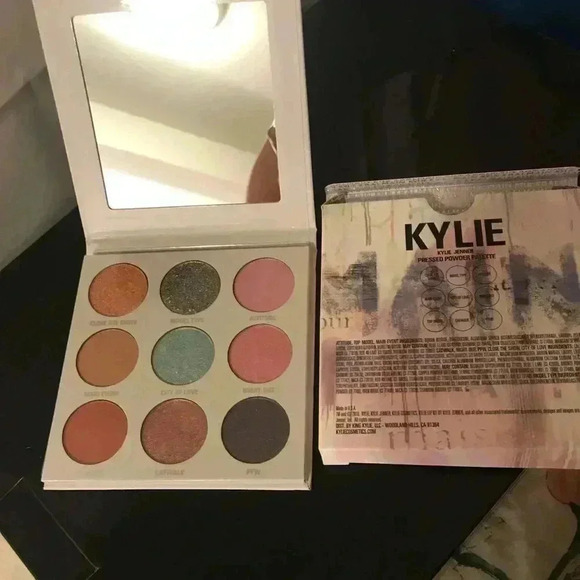 NIB Kylie Cosmetics x Balmain Eyeshadow Palette - Picture 3 of 5